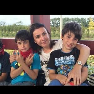 Meet your Posher, Pinar